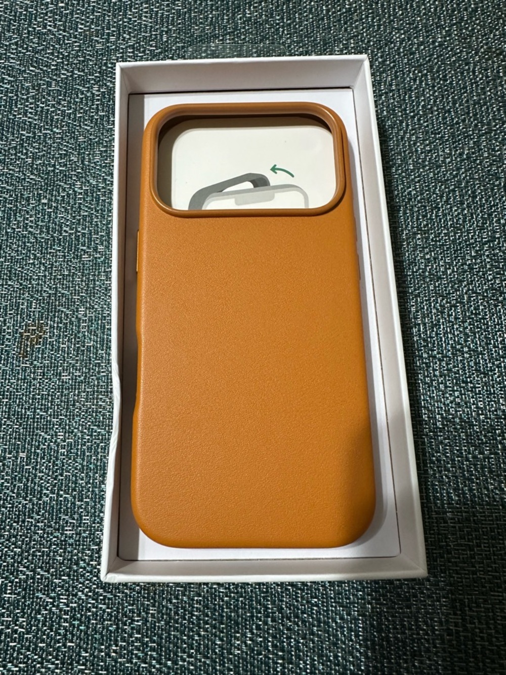 Magnetic leather case for iPhone 17 Pro